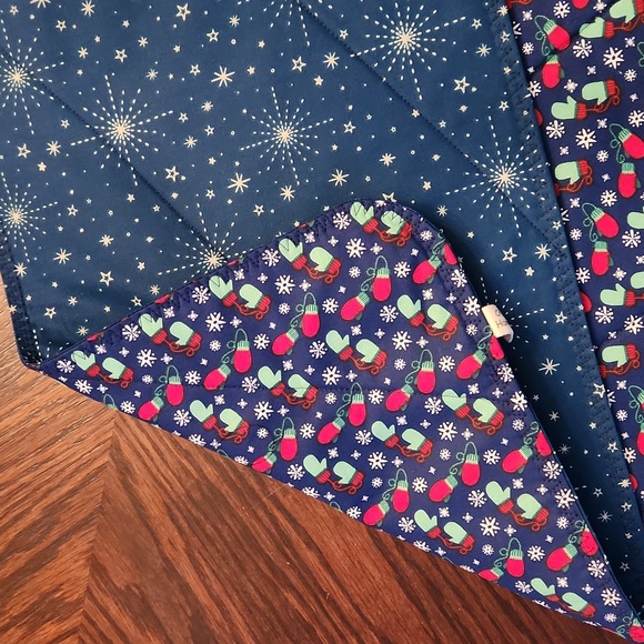 Handmade reversible Christmas themed placemats - Picture 2 of 6